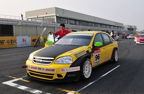 華龍車隊,華龍賽車,謝森,HTCC,香港房車錦標賽,潘德俊,馮文偉,蘇華龍,謝森,王日昇,許磊業,謝森