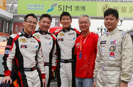 华龙车队,格兰披治大奖赛车,冯文伟,潘德俊,冠军,亚军